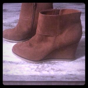 Faux suede wedges